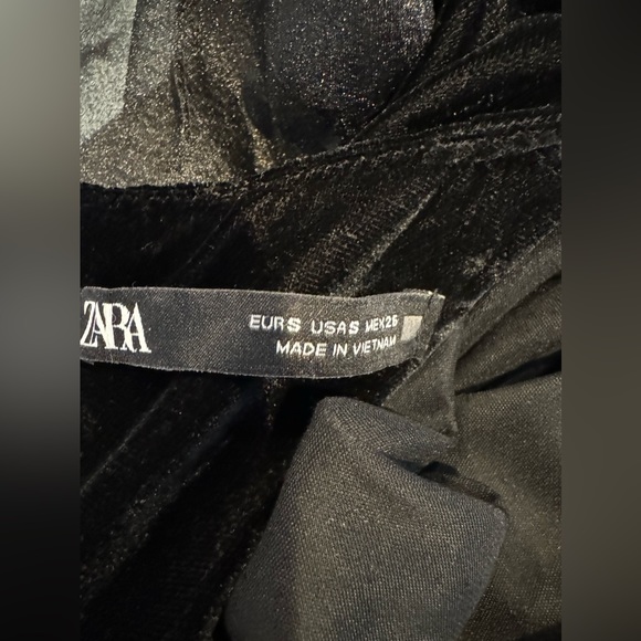 NWOT Zara Velvet blouse with Sheer Puffy Sleeves. Color Black / Size Small - Picture 4 of 10